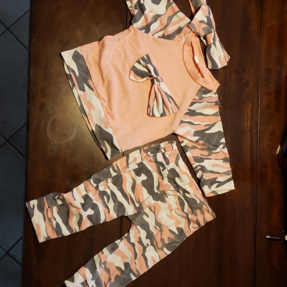 3 pics outfit